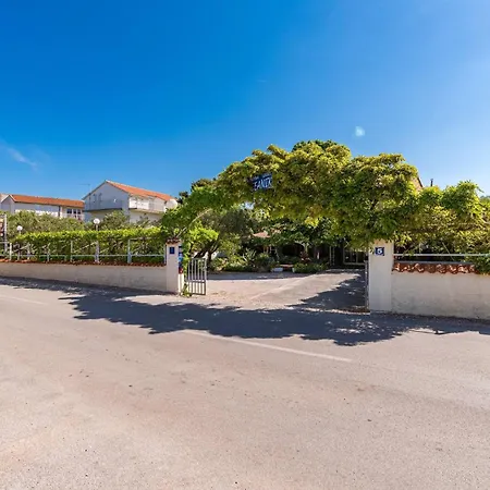 Apartman Nena Brodarica