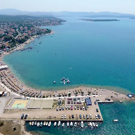 Nena * Brodarica (Sibenik-Knin)