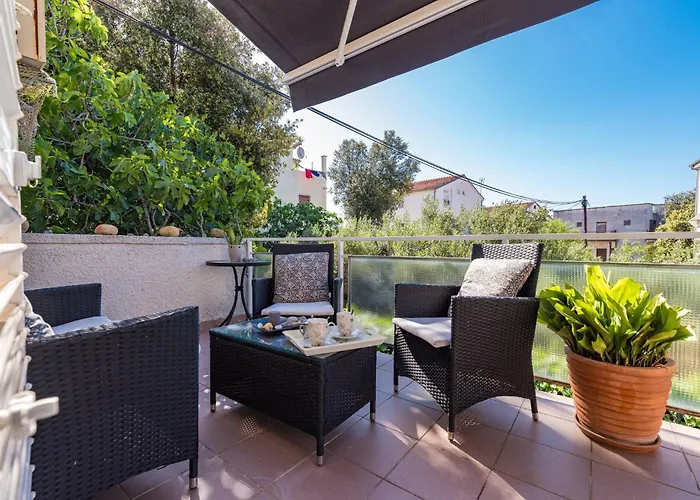 Nena * Brodarica (Sibenik-Knin)